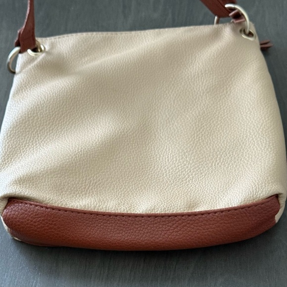 Time And True Crossbody Bag Tan/Beige/Brown Purse - Picture 3 of 9